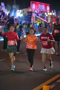 BIB: 25700, 26408, 27005, 0241
                            <button type="button" onclick="openModal(21006731)" class="btn btn-primary btn-sm float-right btn-popup" data-toggle="modal" data-target=".modal-high-quality">
                        <i class="fas fa-shopping-cart"></i> Add to Cart
                    </button>
                                            <button type="button" onclick="isThisMe(21006731, true)" class="btn btn-success btn-sm float-right btn-popup btn-isme hidden" data-toggle="tooltip" data-placement="bottom" title="นี่คือรูปของคุณใช่ไหม คลิกที่นี่เพื่อเอาเข้าอัลบั้ม">
                        <i class="fas fa-plus"></i> Add to album
                    </button>
                    <button type="button" onclick="isThisMe(21006731, false)" class="btn btn-warning btn-sm float-right btn-popup btn-isnotme hidden">
                        <i class="fas fa-ban"></i> Remove from album
                    </button>